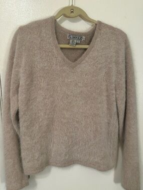 Choices V-Neck Cozy Angora Rabbit -Blend Sweater - Medium cream color